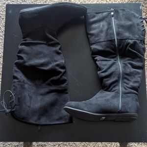 ✨sale✨Torrid Slouch Lace up Knee high Boots